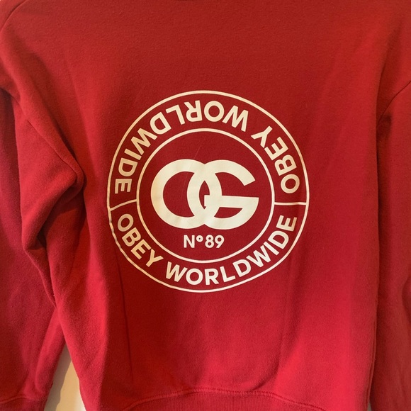 Obey crewneck size XS - Picture 3 of 3